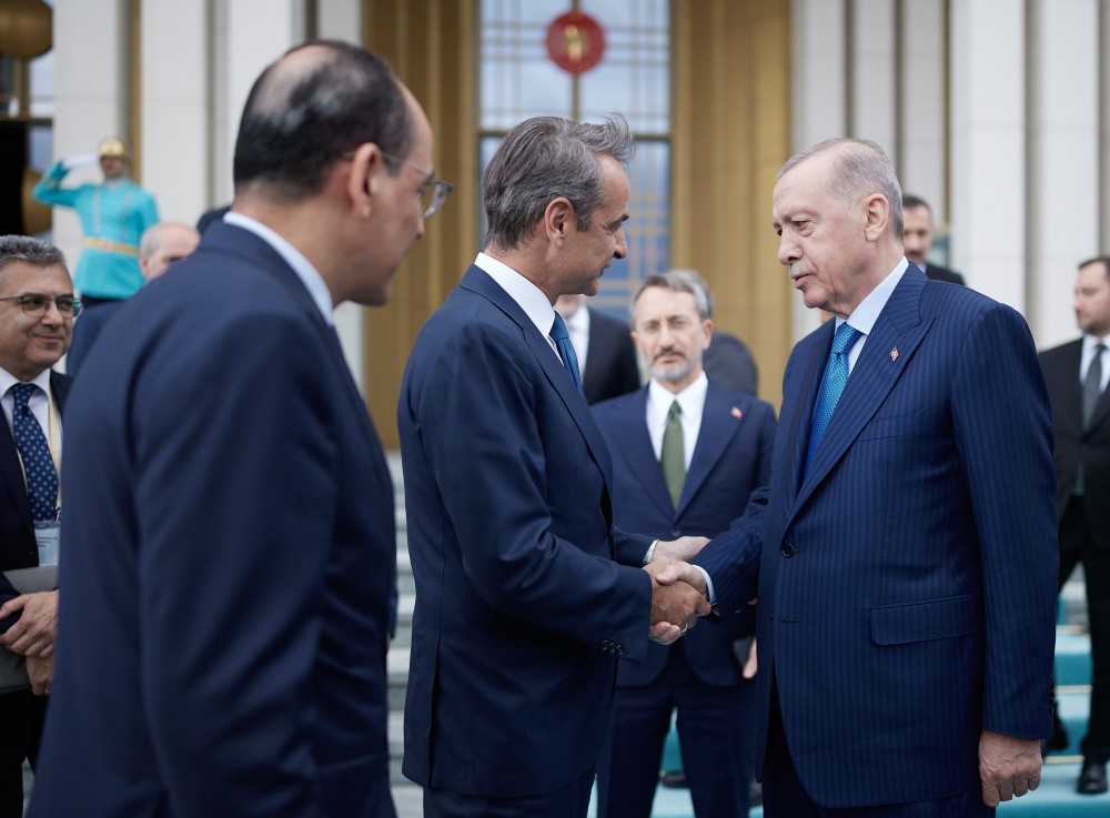 Sunday Political Dossier – Ημερήσια Πολιτική Ανάλυση Κυριακάτικου Τύπου September, 21