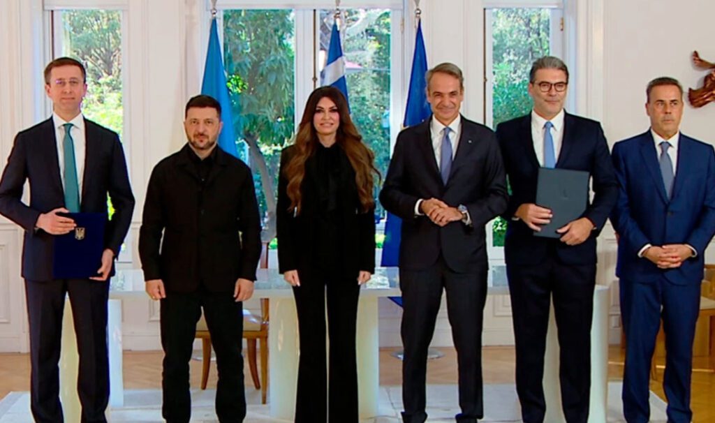 Επισκόπηση Τύπου 17/11 - Τι θυσιάζουμε για τη θέση μας στο δυτικό στρατόπεδο; Επισκόπηση Τύπου 17/11 – Τι θυσιάζουμε για τη θέση μας στο δυτικό στρατόπεδο;