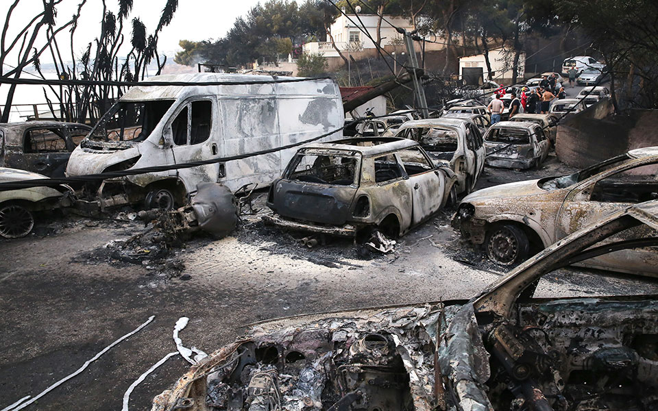 Όταν η ατζέντα παίρνει φωτιά, χτίζεις Μύκονο και μοιράζεις συντάξεις Όταν η ατζέντα παίρνει φωτιά, χτίζεις Μύκονο και μοιράζεις συντάξεις