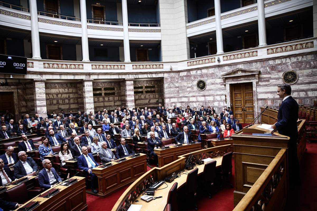 Αγρότες, διώξεις και γαλάζια νεύρα - Online στήλες 11/12 Αγρότες, διώξεις και γαλάζια νεύρα – Online στήλες 11/12