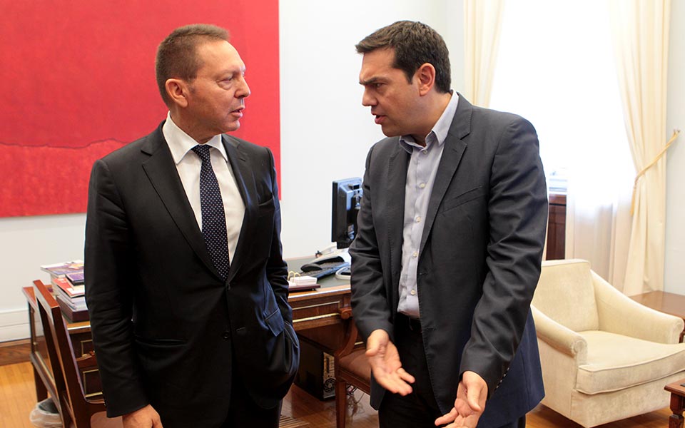 Ο Τσίπρας δεν διέψευσε τον Στουρνάρα για το ΣΔΟΕ – 14/02