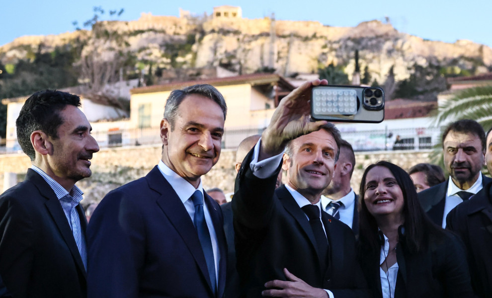 Γαλλική λάμψη… σε ένα κάστρο που κινδυνεύει από μέσα – Online Παραπολιτικές στήλες 27/04