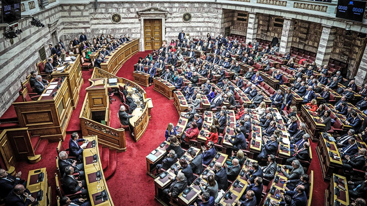 Καθαρή επικράτηση στη Βουλή αλλά όχι συγχώρεση - Επισκόπηση Τύπου 23/04 Καθαρή επικράτηση στη Βουλή αλλά όχι συγχώρεση – Επισκόπηση Τύπου 23/04