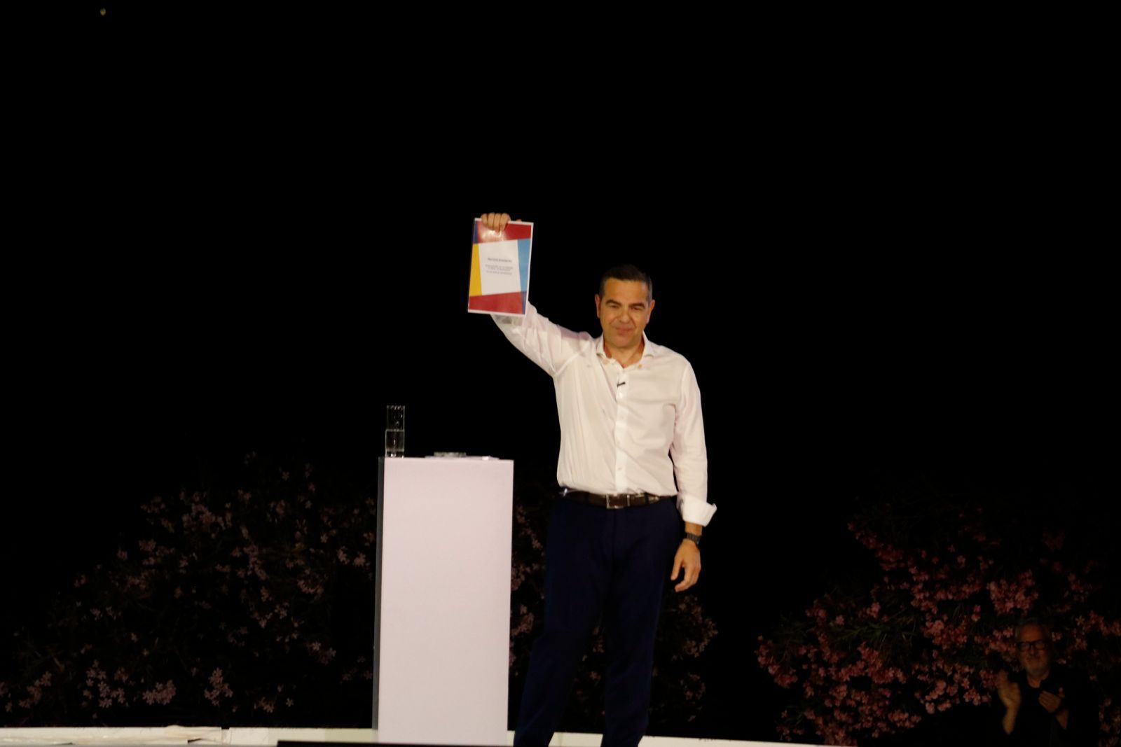 ΕΛΑΣ με Wi-Fi: ο παλιός διχασμός σε νέα συσκευασία - Κόμμα Τσίπρα 26/05 ΕΛΑΣ με Wi-Fi: ο παλιός διχασμός σε νέα συσκευασία – Κόμμα Τσίπρα 26/05