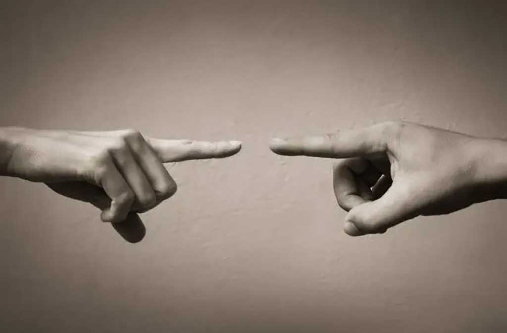 Πόσο ακόμη αρκεί το «οι άλλοι είναι χειρότεροι»; - Επισκόπηση Τύπου 30/09 Πόσο ακόμη αρκεί το «οι άλλοι είναι χειρότεροι»; – Επισκόπηση Τύπου 30/09
