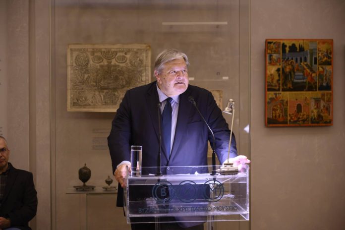 Η ελευθερία δεν χρειάζεται την άδεια του Θεού – Άποψη 16/10